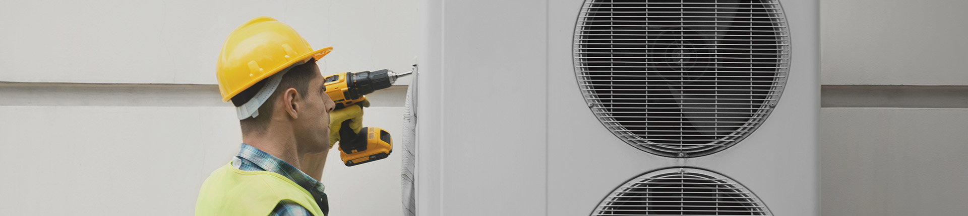 Installation de pompe à chaleur par un professionnel qualifié
