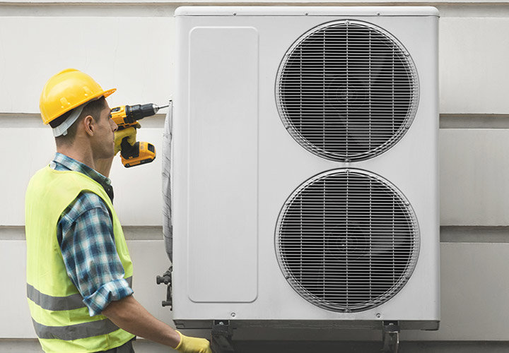 Installation de pompe à chaleur par un professionnel qualifié